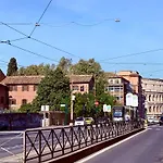 Suite With Private Courtyard - Colosseum & Forum