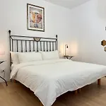 Suite With Private Courtyard - Colosseum & Forum